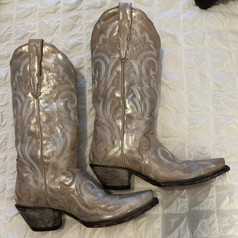 Dan post boots Size 9